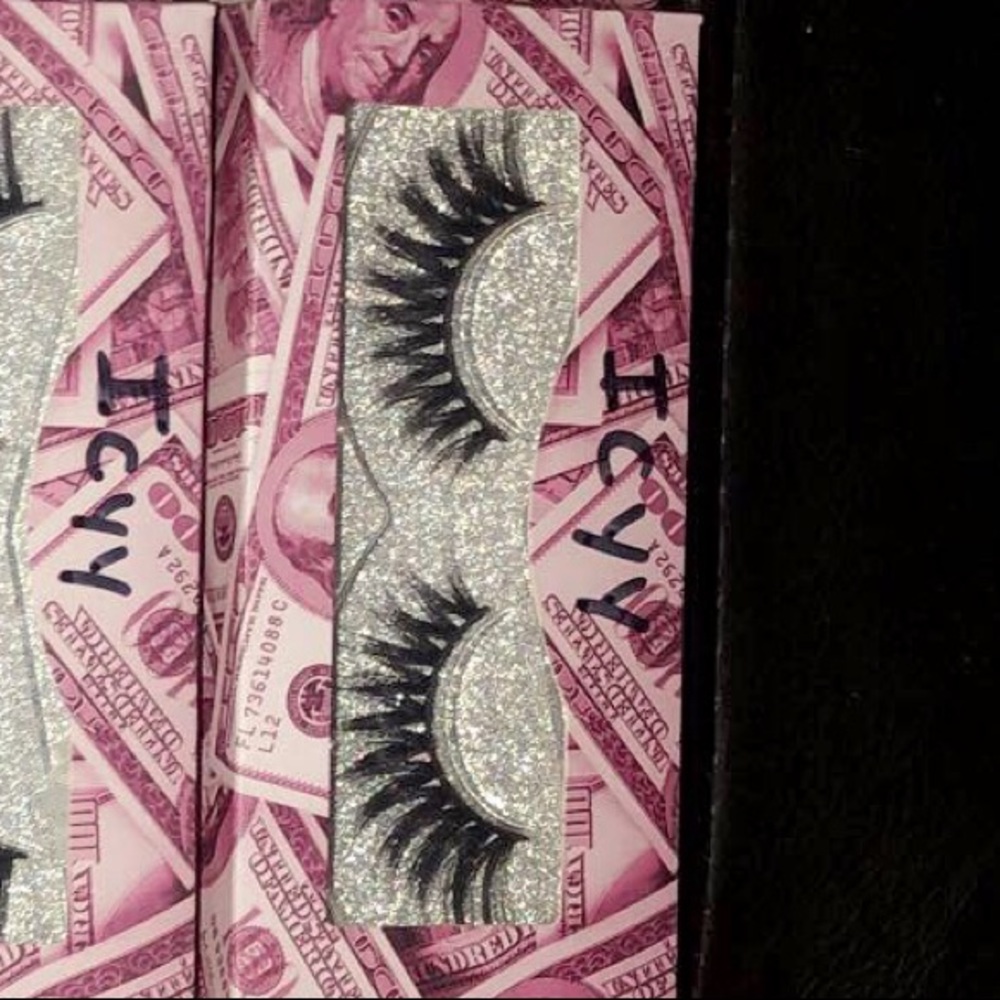 Eyelashes